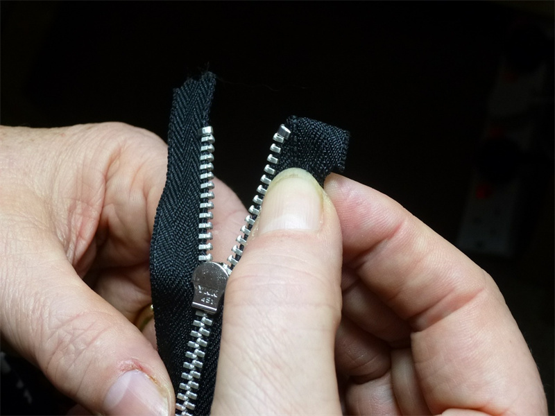 What Are the Considerations before Ordering Zippers? HVV Zipper Co., Ltd.