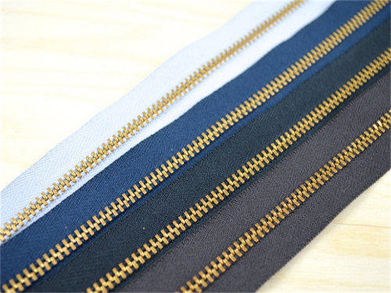 Why are corn teeth zippers popular with more and more leather goods